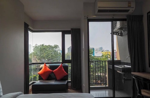 Chan Kasem Hotel | Casa Luxe Hotel and Resident