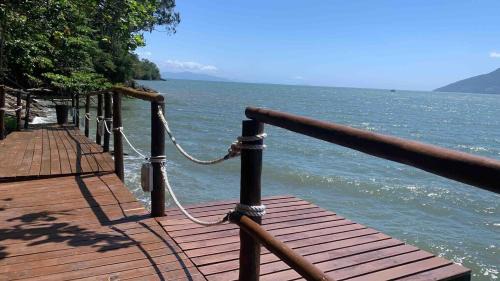 Prainha House | Casa luxuosa de frente para o mar