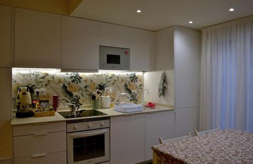 Pio XII Apartment | Casa Macarena Sunflower