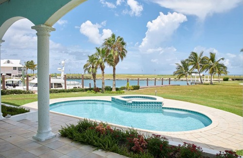 West End Villa | Casa Malaya at Old Bahama Bay - 4 bedroom villa with pool, hot tub & boat dock