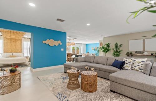 Fontainebleau House | Casa Maldivas - Blue Oasis - Heated Pool