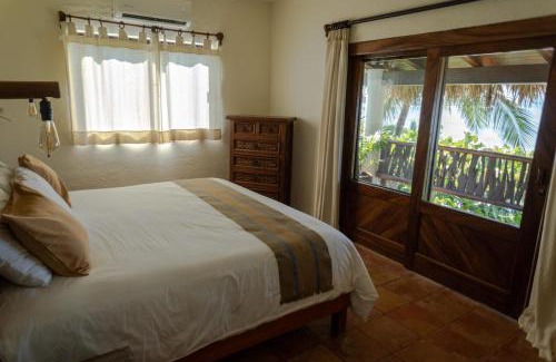 Troncones Bed & Breakfast | Casa Manzanillo - Ocean Room - Ocean View Room at Exceptional Beach Front Location