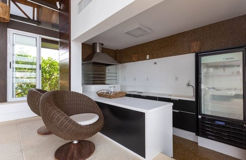 Morro das Pedras House | Casa Mar Floripa - 7 suites - Ocean Front Paradise