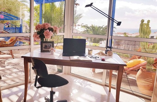 Tarajalejo Villa | CASA MARAVILLA DEL MAR - home office with sea view