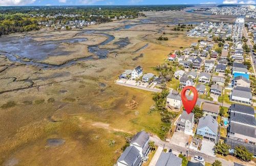 Cherry Grove Beach House | Casa Mare' Marsh Front 4BR/3B Private Home l Putting Green