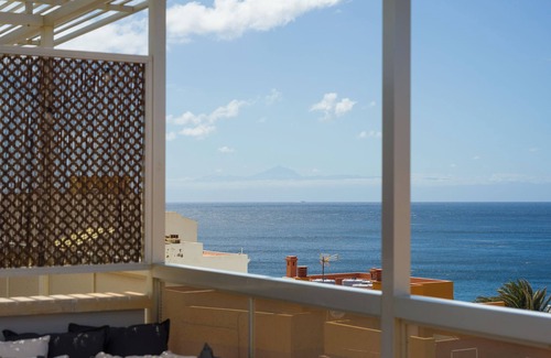 Sardina Apartment | Casa Maresía - Ocean View Penthouse, Terrace & BBQ