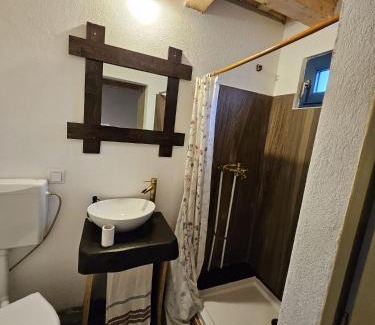 Giulesti House | Casa Mariș