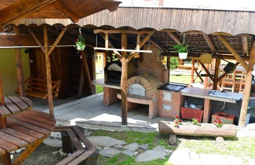 Voslabeni House | Casa Maria Izvorul Muresului
