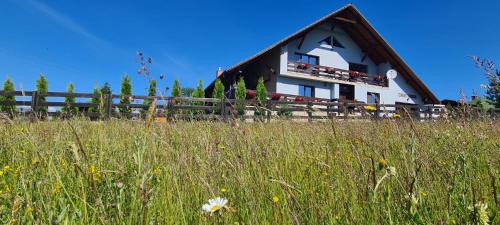 Piatra Fantanele House | Casa Maria