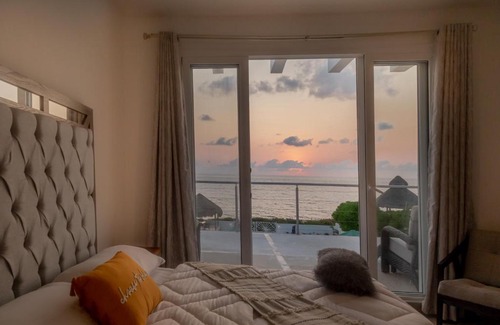 Isla Mujeres Villa | Casa Marina Ocean Front Isla Mujeres