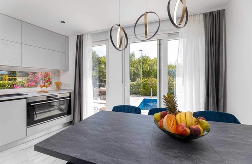 Klimno Villa | Casa Mariposa with heated pool and Seaview