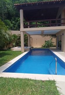 Crucecita Apartment | Casa Marlin