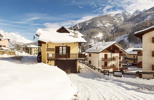 Pragelato Apartment | CASA MARTIN, LUMINOUS MONOLOCALE 2 BEDS