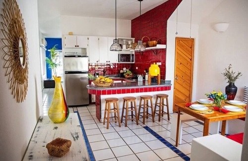 La Paz House | Casa Marysol Summary: