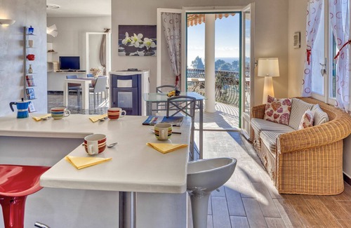 Imperia Apartment | Casa Matilde - Panoramic apartment for 4 people in Imperia, terrace and sea-view