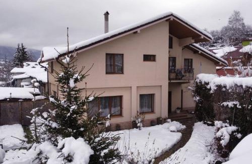 Lupeni Villa | Casa Maxim - Locuință privata la poalele masivului Straja
