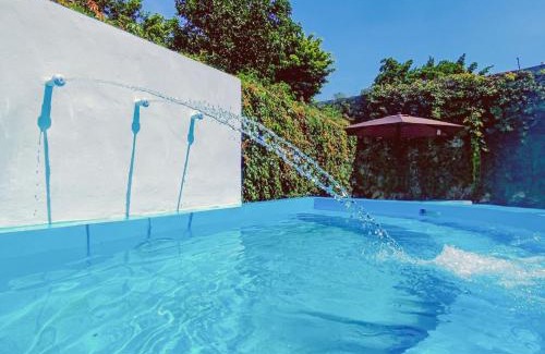 Merida Municipality House | Casa Maya Villa with Private Pool Bar and Parking Merida