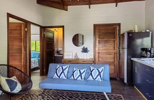 San Pablo de Turrubares Cottage | Casa Mercedes con piscina privada