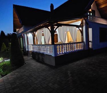 Toplita Villa | Casa Mera