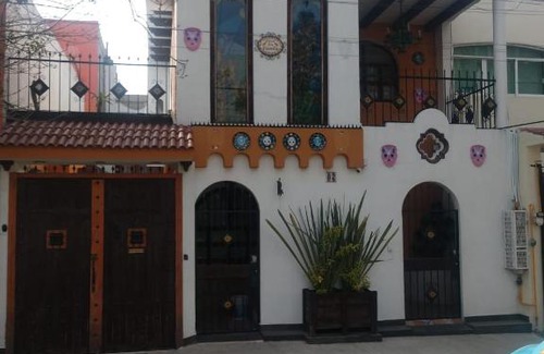Villa de Guadalupe House | Casa Mexicana Patio