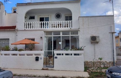Elche House | # Casa MIA # 5minuten vom Strand, Renoviertes Ferienhaus in La Marina Alicante