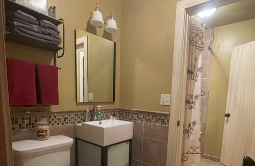 La Salle Apartment | Casa Mia Apartment 10 miles from starved rock