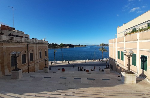 Brindisi Histotic Center Apartment | "Casa Mimà": characteristic architecture of the historic center with a modern style.
