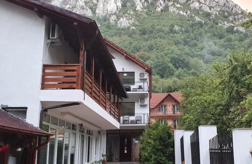 Baile Herculane House | Casa Mimi
