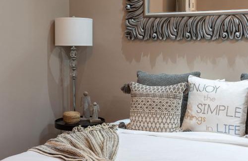 Colonia San Antonio House | Casa Mimosa, 3BR Retreat with Rooftop & City Views
