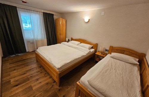 Capatanenii Pamanteni Cabin | Casa Miorita