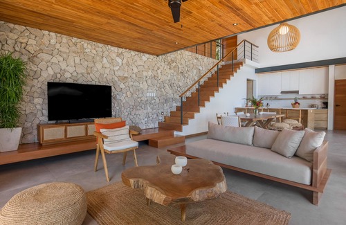 Carmen Villa | Casa Mirame - Beautiful Ocean View Villa in the heart of Santa Teresa