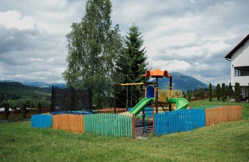 Dorna Candrenilor House | Casa Miruna