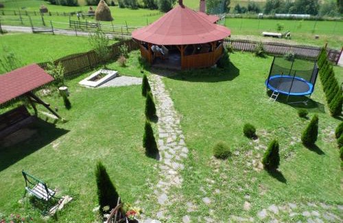 Dorna Candrenilor House | Casa Miruna