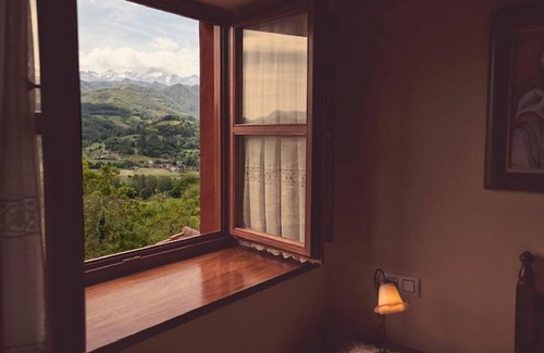 Cangas de Onis Cottage | Casa Miyares for 7 people