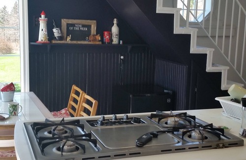 Barton Bed & Breakfast | Casa Moana, Lovely old house overlooking St. Mary`s Bay, with free breakfast.