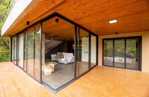 Praia do Rosa House | Casa moderna prox ao centro na Praia do Rosa SC