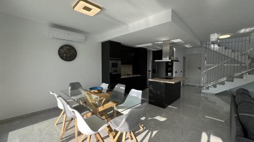 El Mas Bosca House | Casa moderna Roses con piscina y jardin Mas Bosca, AV-67