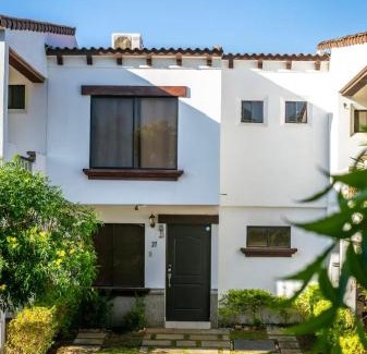 Puerto Barillas Apartment | Casa moderna vacacional