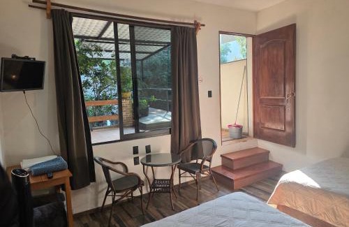 Santa Cecilia House | Casa Momotus