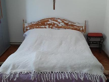 Curtea De Arges House | Casa Mona
