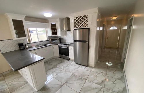 Ensenada House | Casa Monarca