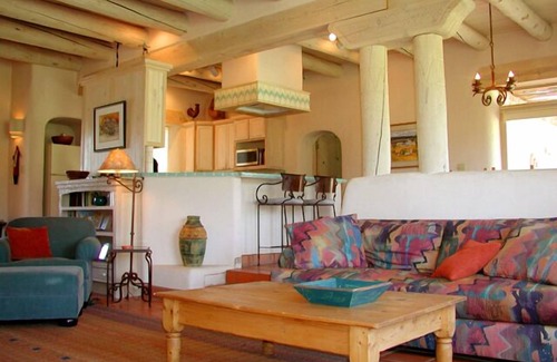 Arroyo Seco House | Casa Montana- Access to Indoor Pool -Tennis- Fireplace -Mountain views- Wifi