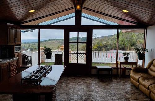 Nabon House | Casa Montana Vista
