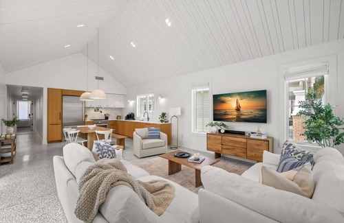 Historic Ybor House | Casa Monte Cristo | Luxury Home, Steps to 7th Ave