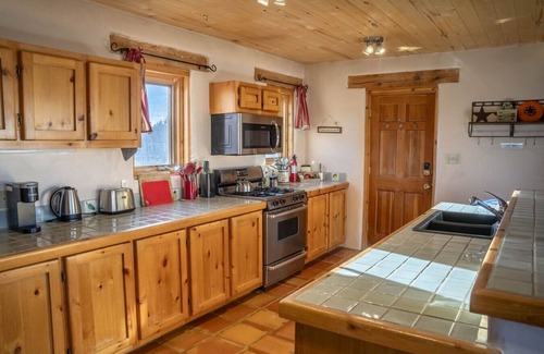 Taos House | Casa Monte Vista - Dream Getaway centrally located for easy access to all things fun