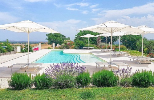 Monsano House | Casa Mortella C: A graceful two-story apartment that is part of an ancient manor house, with Free WI-FI.