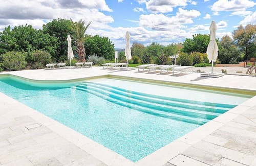 Monsano House | Casa Mortella E: A graceful two-story apartment that is part of an ancient manor house, with Free WI-FI.