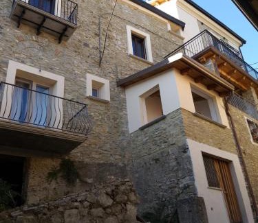 Cuccaro Vetere House | casa n'donda