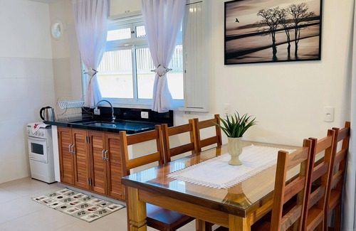 Palhoca House | Casa na praia c WiFi e churrasqueira em Palhoça/SC