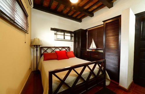 Zona Colonial Bed & Breakfast | Casa Naemie de cuidado de sus sueños!